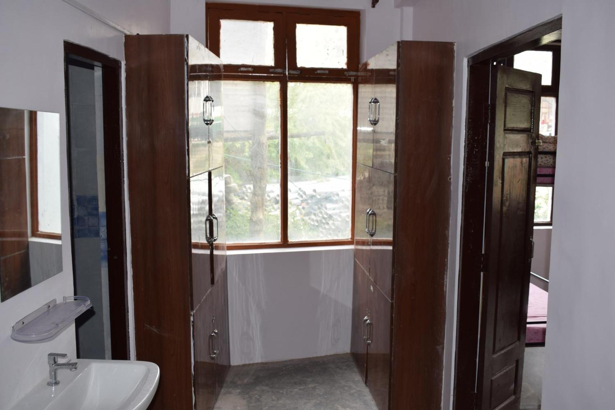 Lha Pomo Apartment Kyelang Luaran gambar